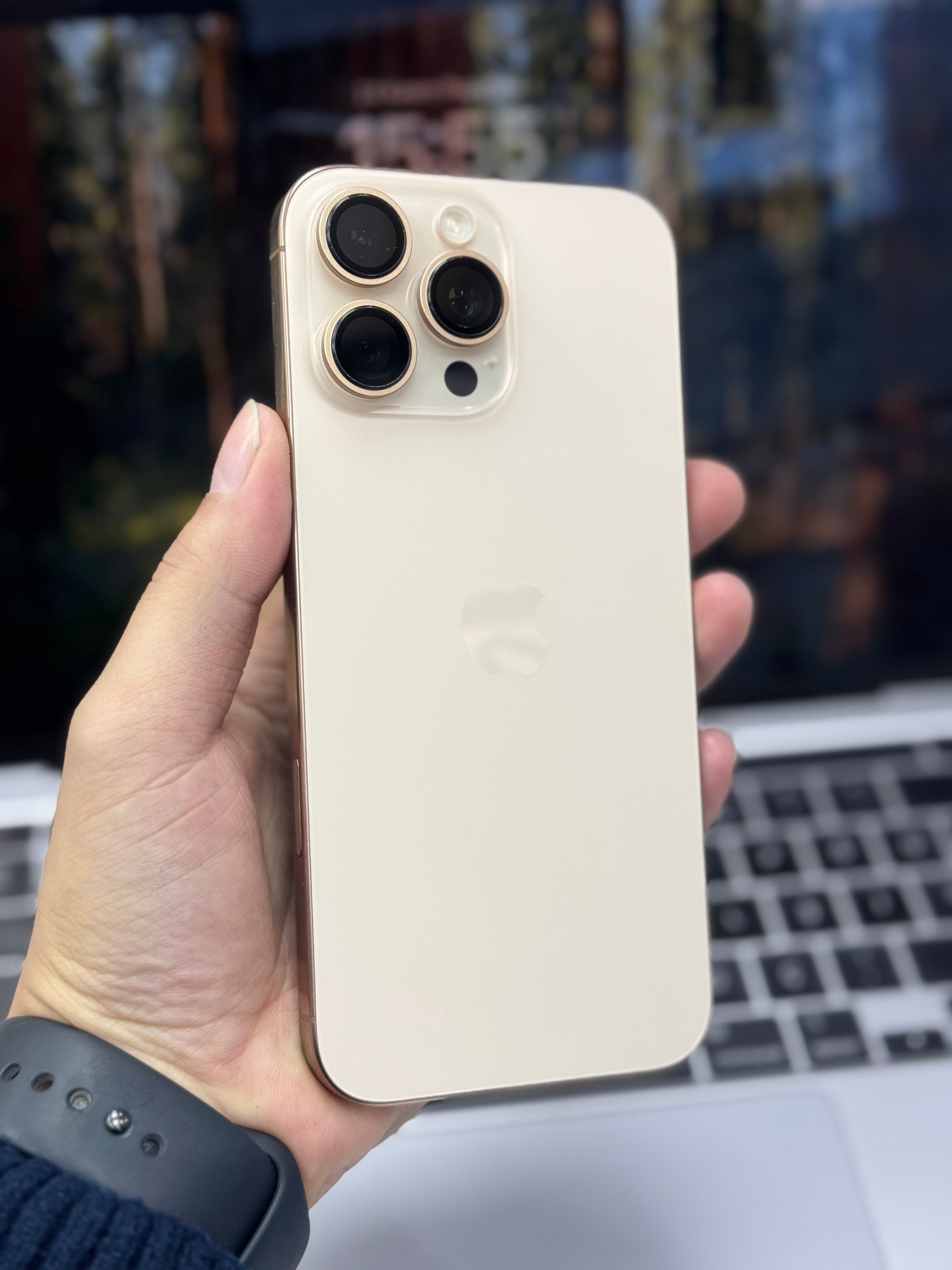 İPHONE 16 PRO MAX 256GB